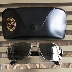 Ray-Ban POLARIZED “Leather II” Sunglasses w case